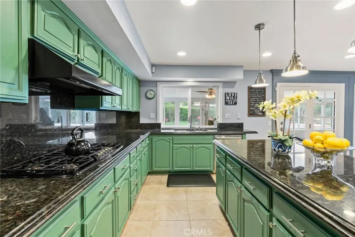 5040 Wagner Way, Oak Park, California 91377