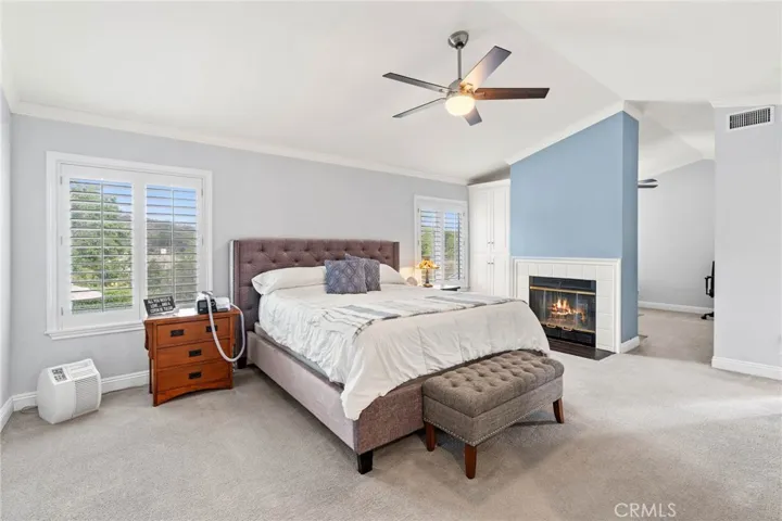 5040 Wagner Way, Oak Park, California 91377