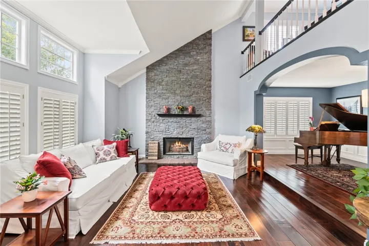 5040 Wagner Way, Oak Park, California 91377