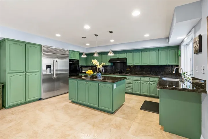 5040 Wagner Way, Oak Park, California 91377