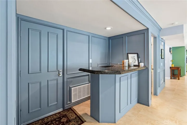5040 Wagner Way, Oak Park, California 91377