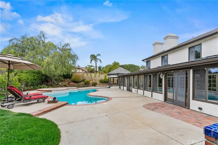 5040 Wagner Way, Oak Park, California 91377