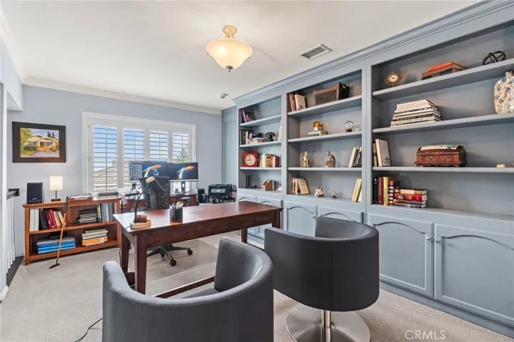 5040 Wagner Way, Oak Park, California 91377