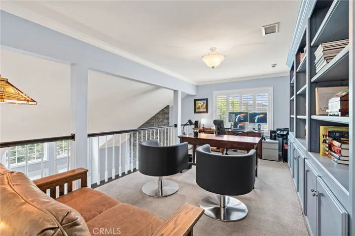 5040 Wagner Way, Oak Park, California 91377