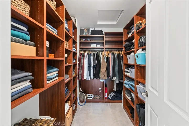 5040 Wagner Way, Oak Park, California 91377