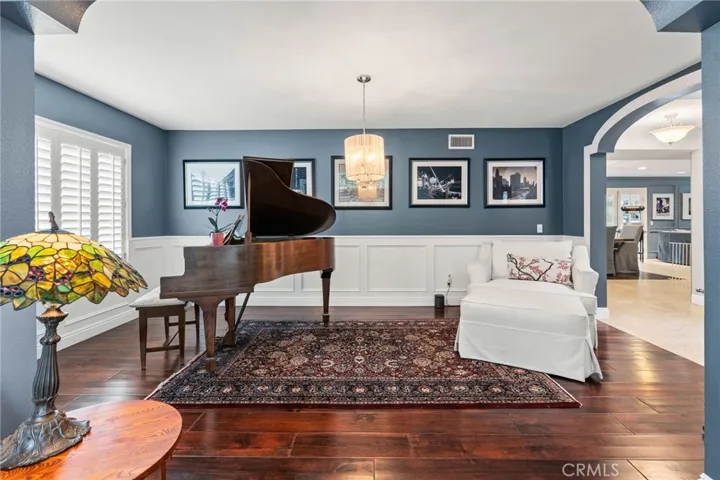 5040 Wagner Way, Oak Park, California 91377