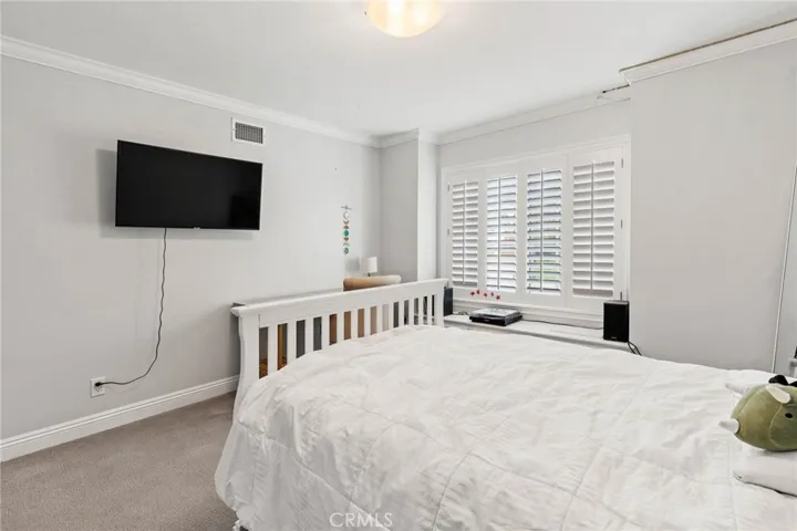 5040 Wagner Way, Oak Park, California 91377