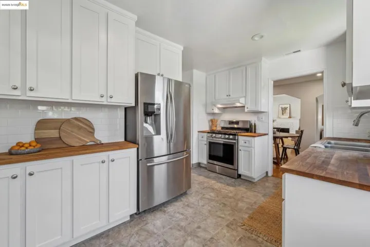 280 Farrelly Dr, San Leandro, California 94577