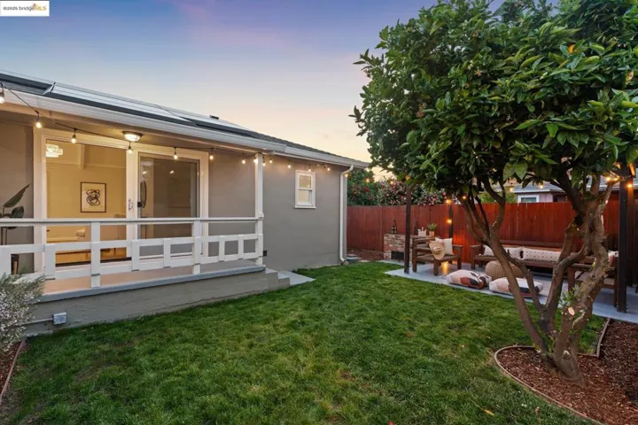 280 Farrelly Dr, San Leandro, California 94577