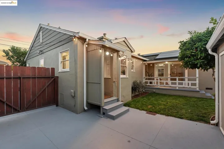 280 Farrelly Dr, San Leandro, California 94577
