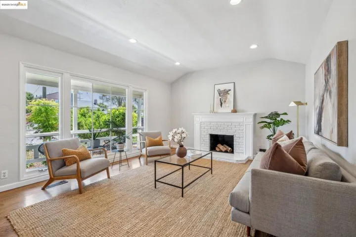 280 Farrelly Dr, San Leandro, California 94577