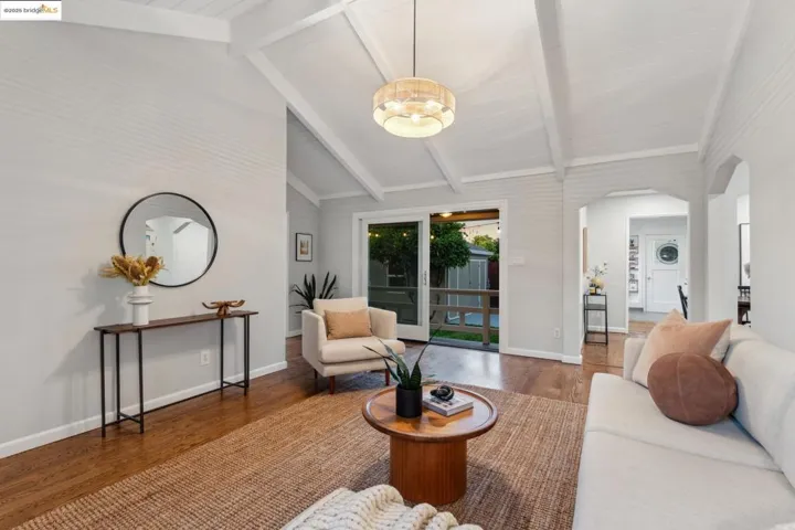 280 Farrelly Dr, San Leandro, California 94577