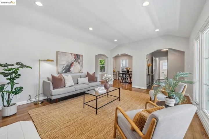 280 Farrelly Dr, San Leandro, California 94577