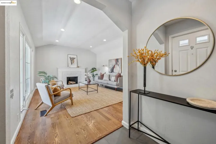 280 Farrelly Dr, San Leandro, California 94577