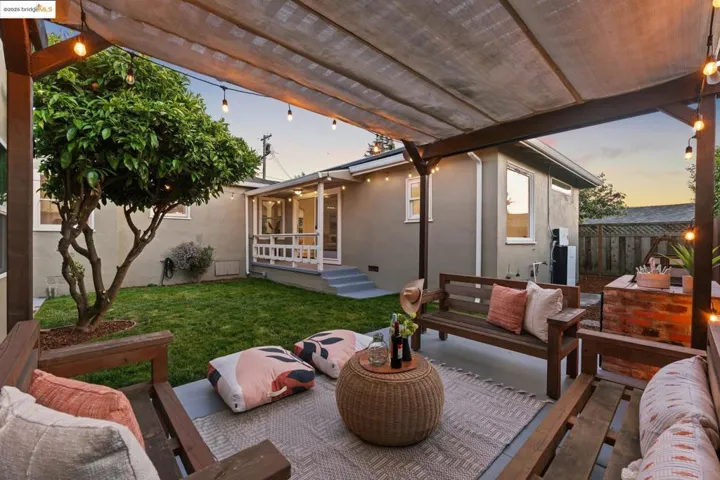 280 Farrelly Dr, San Leandro, California 94577