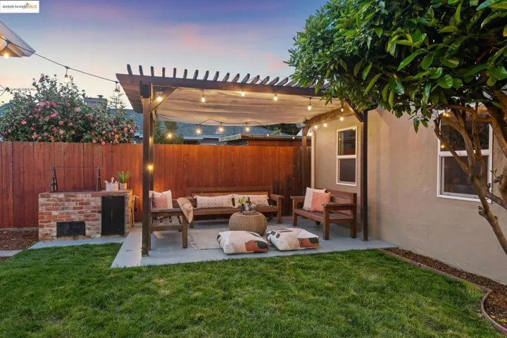 280 Farrelly Dr, San Leandro, California 94577