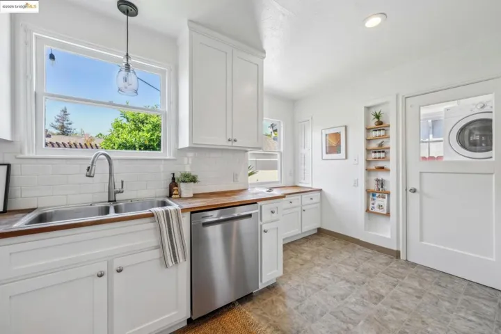 280 Farrelly Dr, San Leandro, California 94577