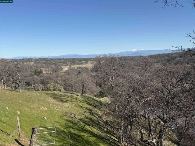 14630 Saint Croy Road, Red Bluff, California 96080