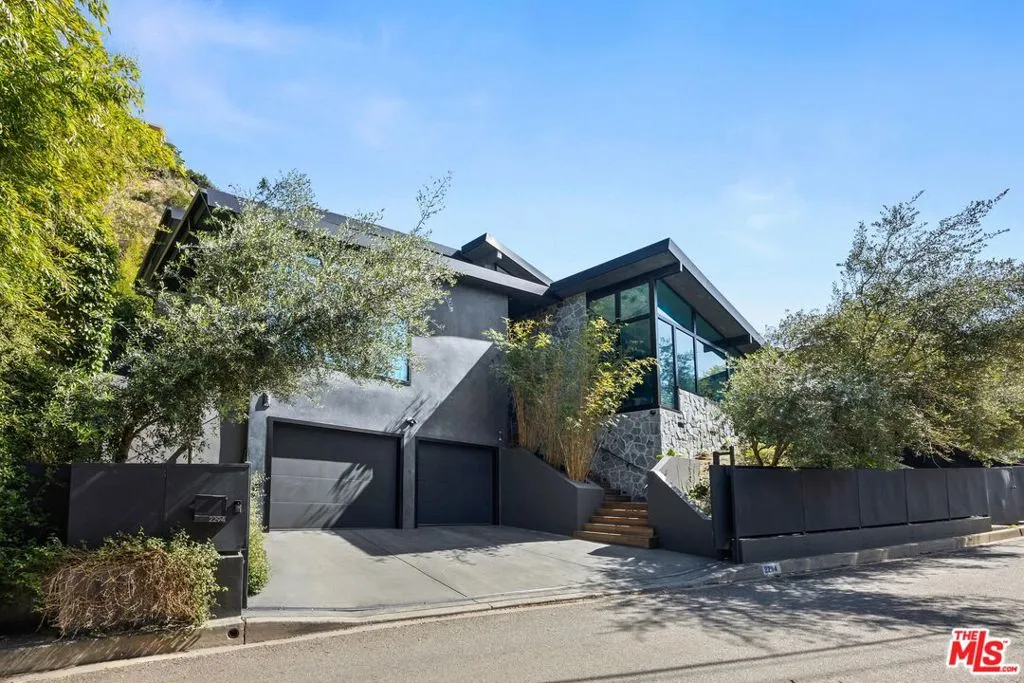 2294 Gloaming Way, Beverly Hills, California 90210 home-pic-0