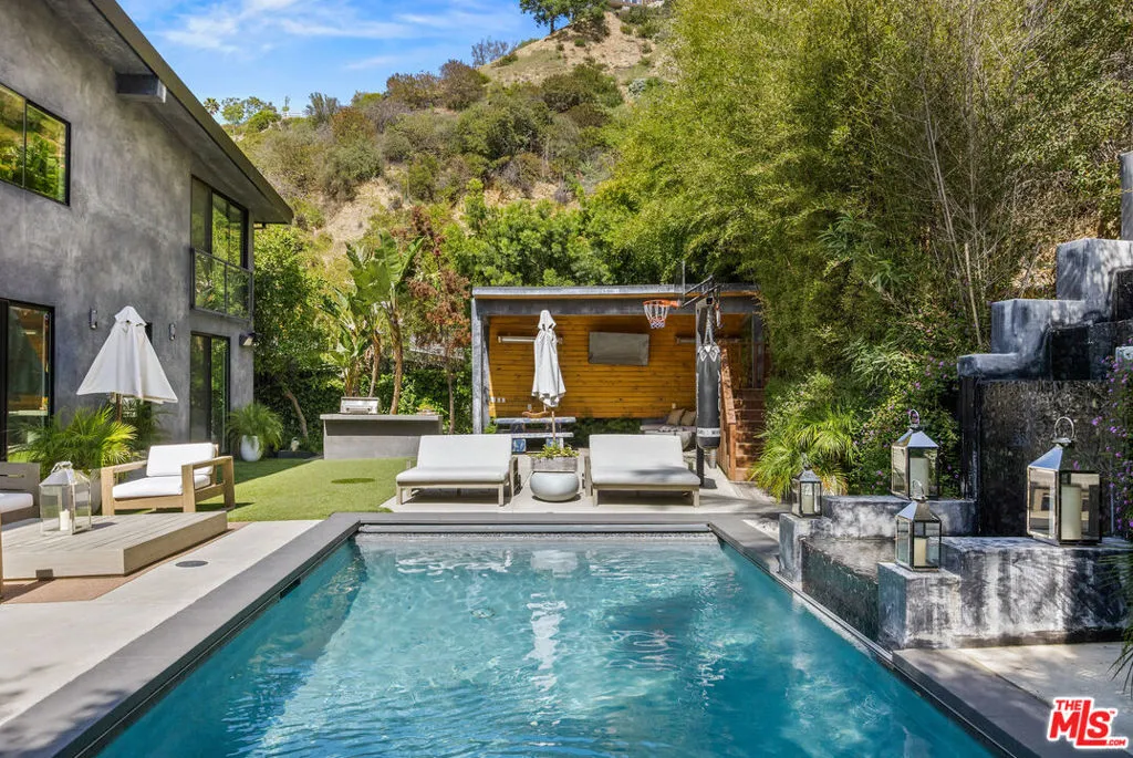 2294 Gloaming Way, Beverly Hills, California 90210 home-pic-23