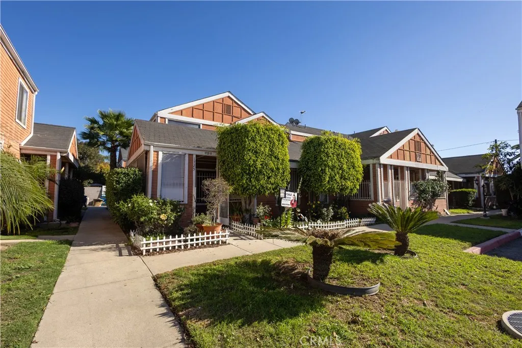 1725 W 3rd Street 1, Santa Ana, California 92703 home-pic-20