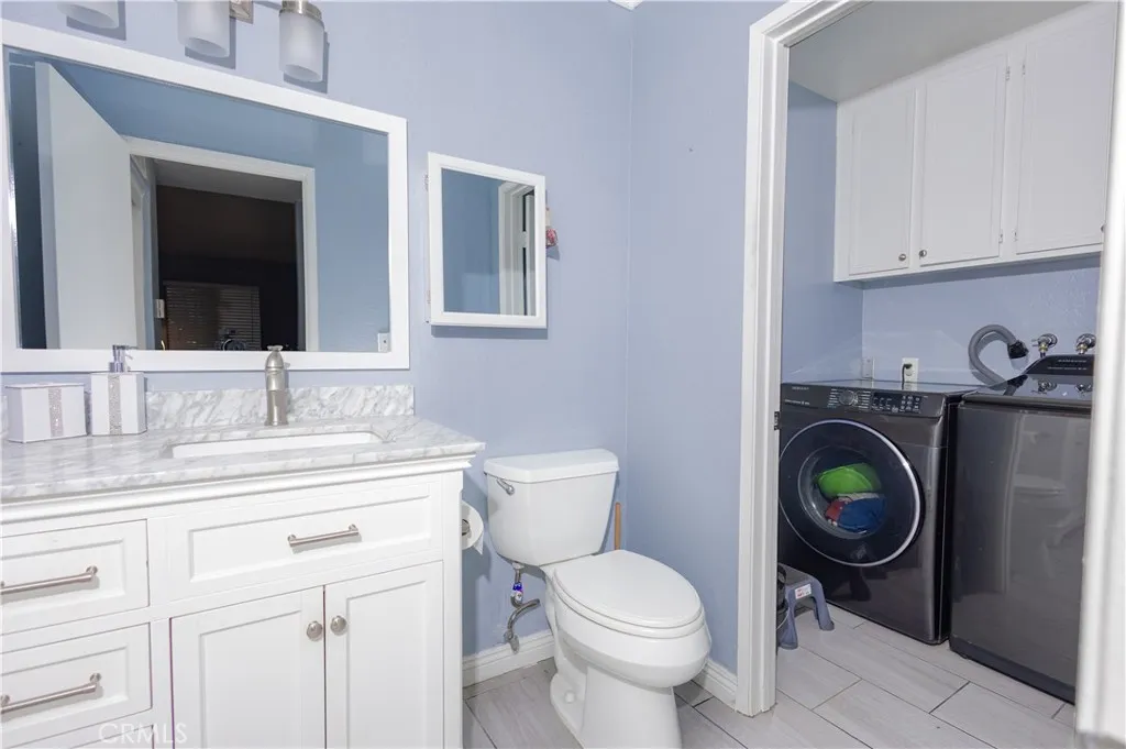 1725 W 3rd Street 1, Santa Ana, California 92703 home-pic-13