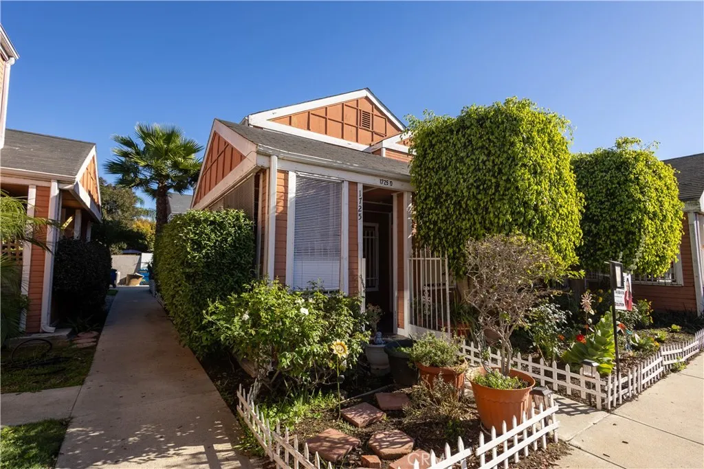 1725 W 3rd Street 1, Santa Ana, California 92703 home-pic-0