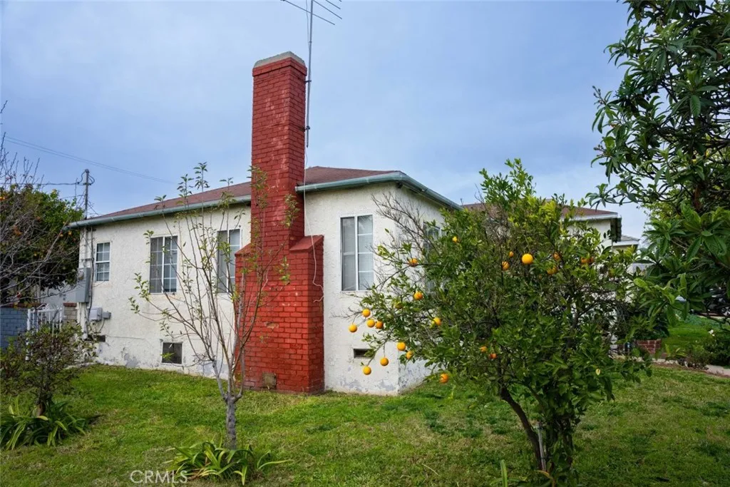 7701 Camellia Avenue, North Hollywood, California 91605 home-pic-1