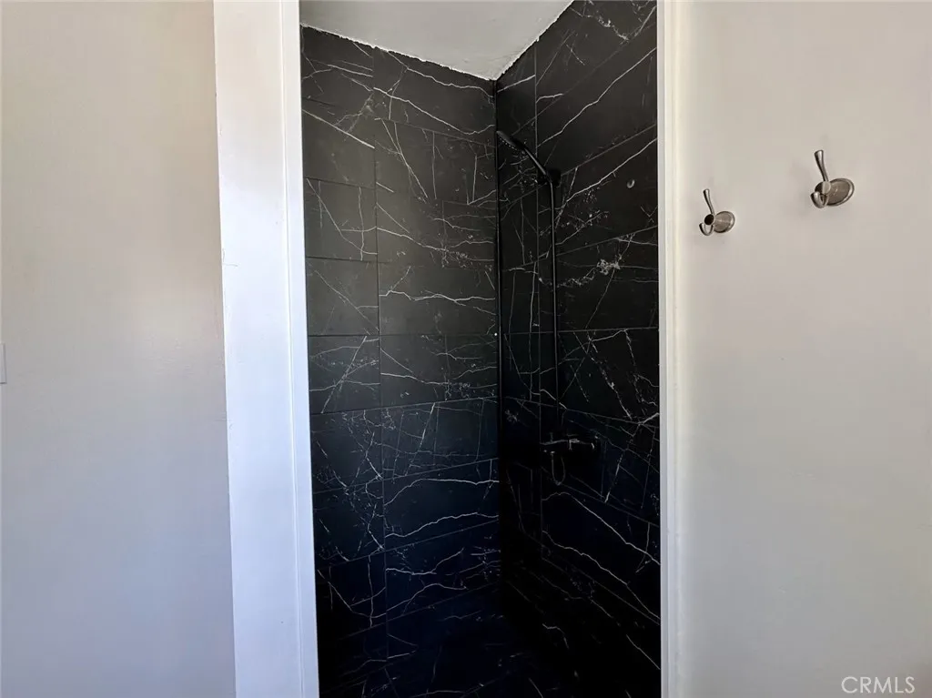 7701 Camellia Avenue, North Hollywood, California 91605 home-pic-14