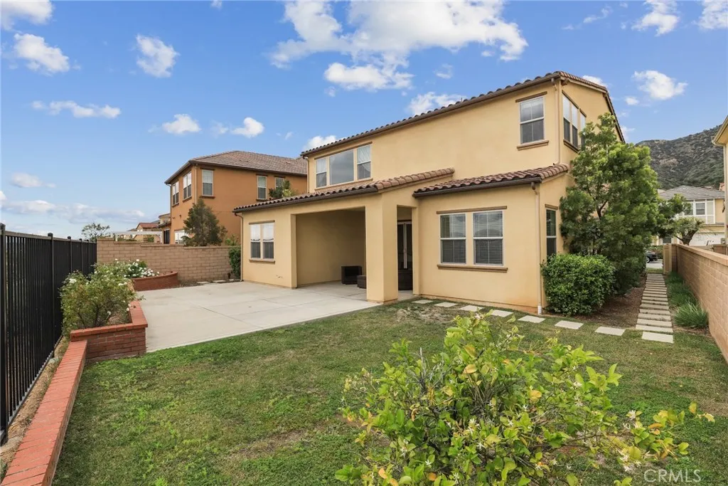 676 E Desert Willow Road, Azusa, California 91702 home-pic-42