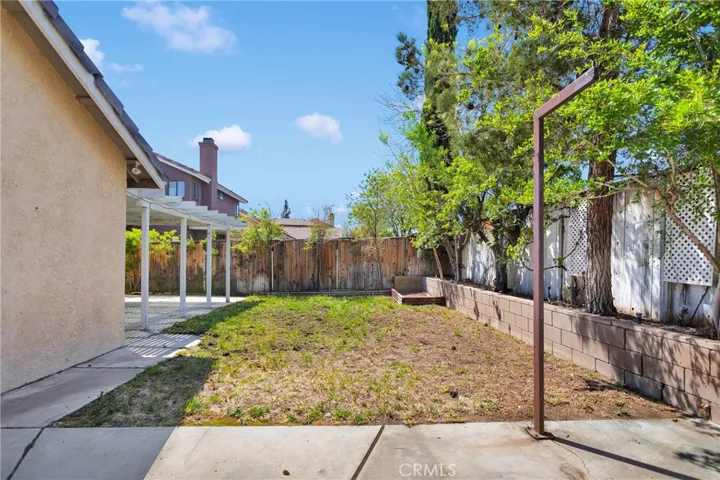 12152 Cobblestone Drive, Victorville, California 92392