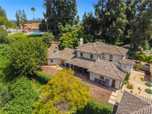 911 Laguna Road, Fullerton, California 92835