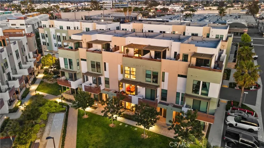 1651 overlooks the generous grounds surrounding the amenities