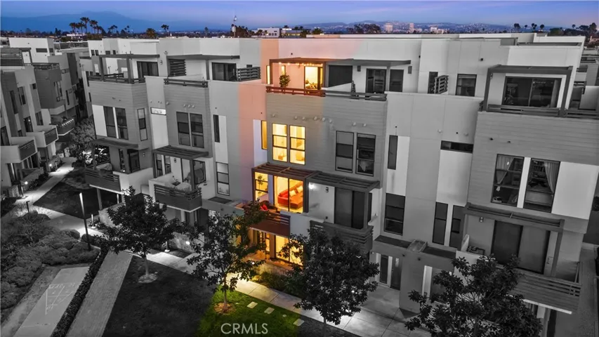 1651 Topanga, Costa Mesa, California 92627