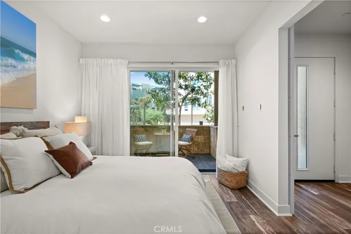 1651 Topanga, Costa Mesa, California 92627