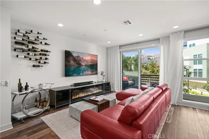 1651 Topanga, Costa Mesa, California 92627