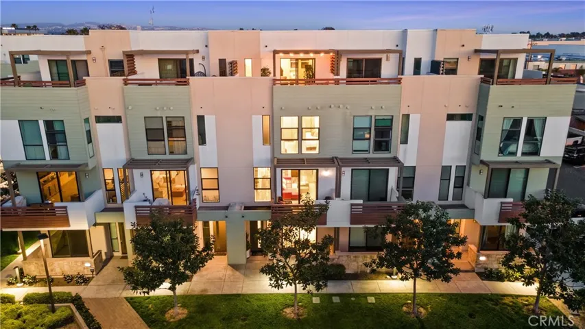 1651 Topanga, Costa Mesa, California 92627