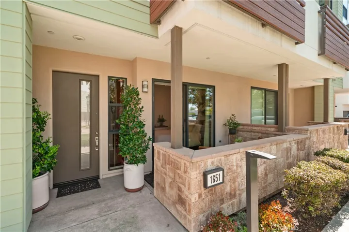 1651 Topanga, Costa Mesa, California 92627