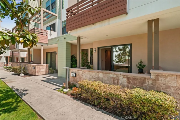 1651 Topanga, Costa Mesa, California 92627