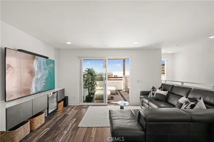 This large room could be your office, game room, zen room, music room, the options are endless!