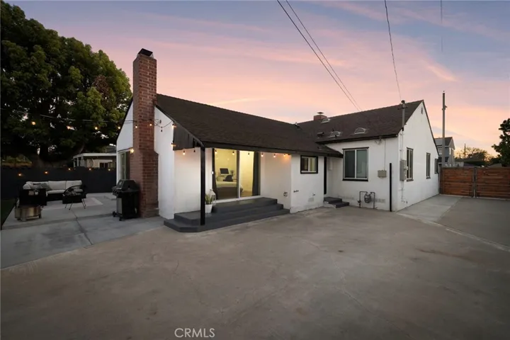 4160 Chatwin Avenue, Lakewood, California 90713