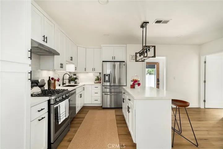 4160 Chatwin Avenue, Lakewood, California 90713