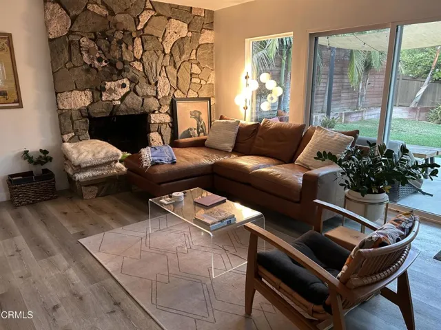 Living room 1