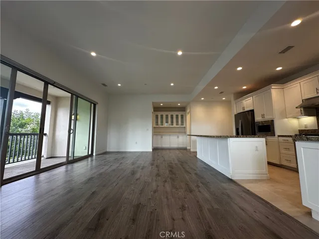 100 Superior, Irvine, California 92620