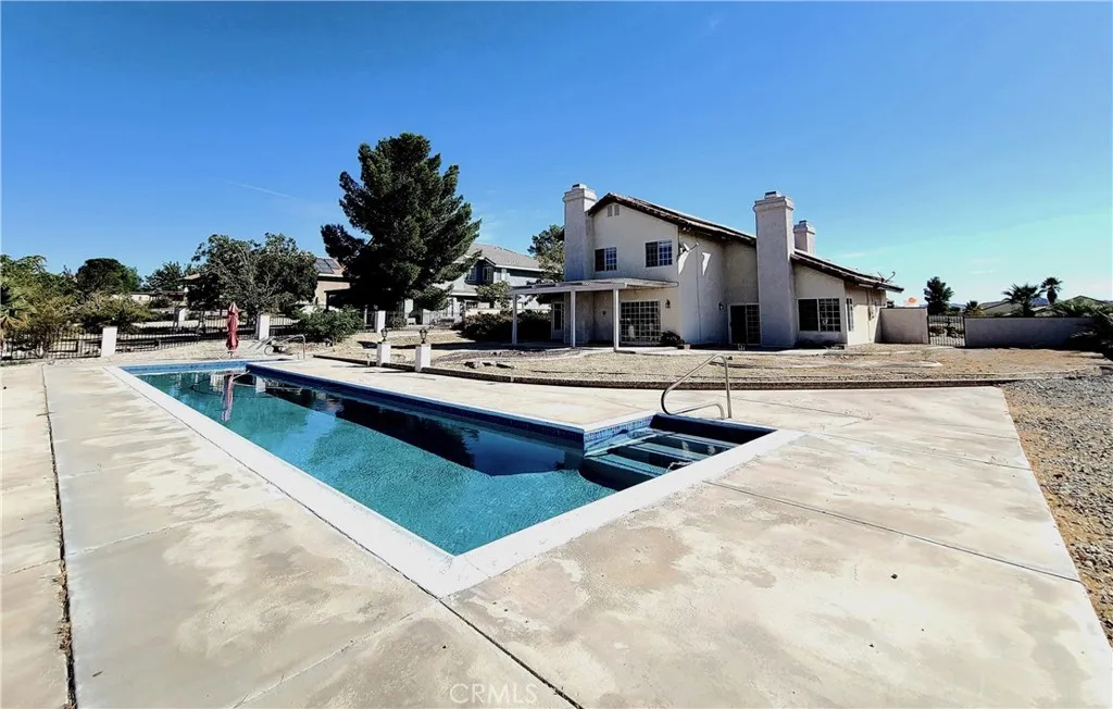 16334 Ridge View Drive, Apple Valley, California 92307 home-pic-23