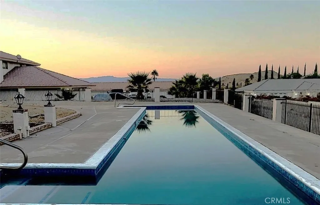 16334 Ridge View Drive, Apple Valley, California 92307 home-pic-24