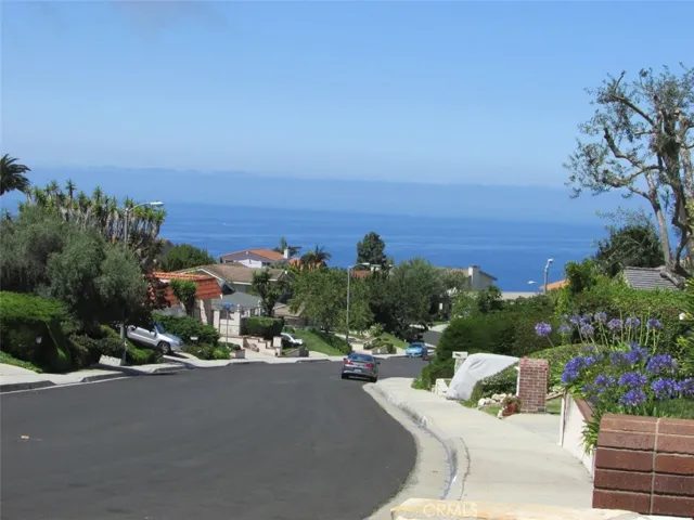 6619 El Rodeo Road, Rancho Palos Verdes, California 90275