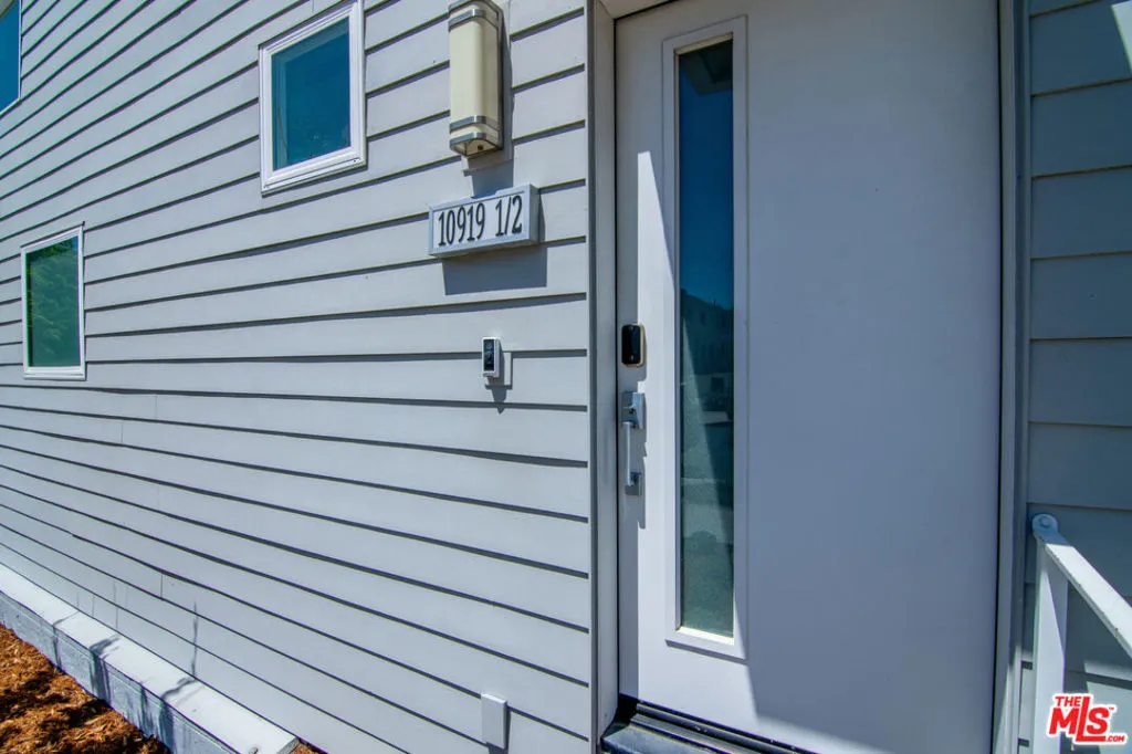 10919 1/2 Otsego Street, North Hollywood, California 91601 home-pic-68