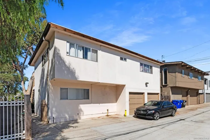 1517 Reed, San Diego, California 92109