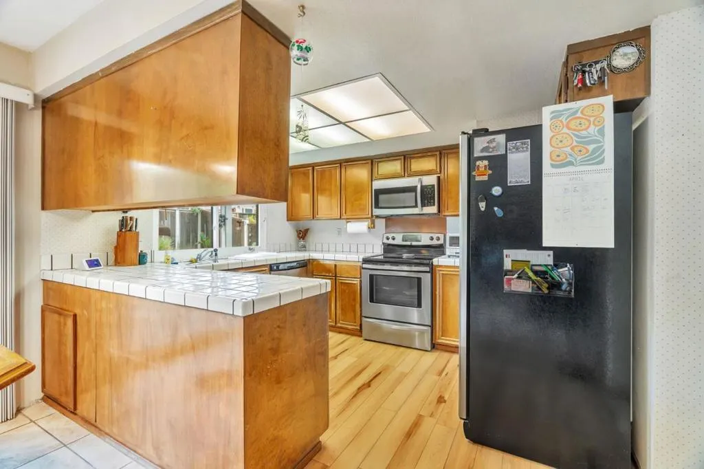 1418 Goldenlake Road, San Jose, California 95131 home-pic-12